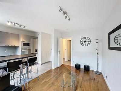 Appartement - 65 m² - 2 pièces