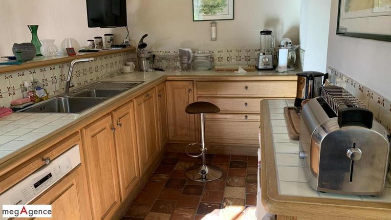 Maison - 328 m² - 9 pièces