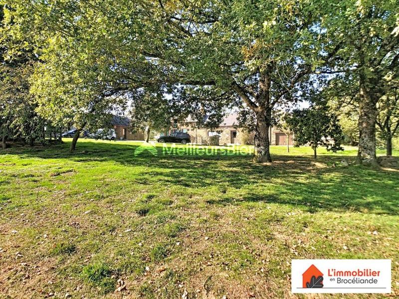 Propriété - 324 m² - 9 pièces