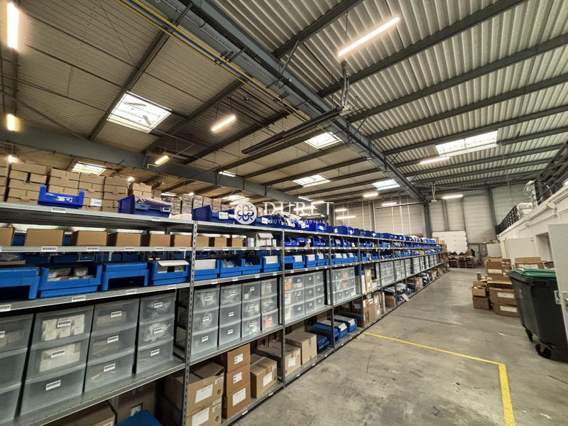 Local d'activités - 3 355 m²