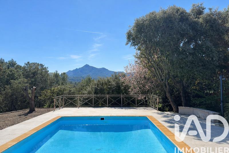 Maison - 135 m² - 6 pièces