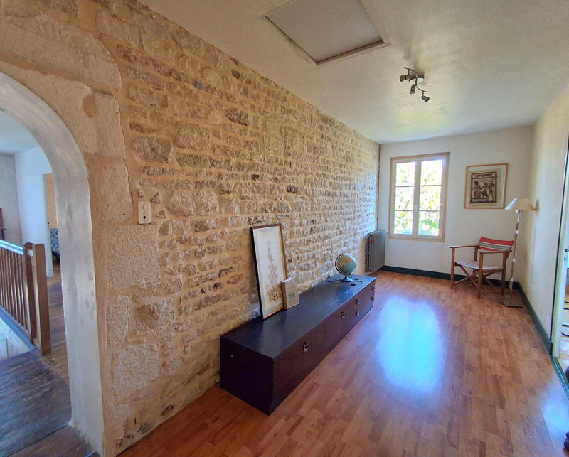 Maison - 280 m² - 9 pièces