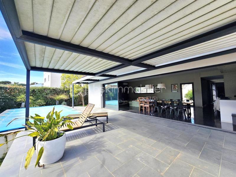 Maison - 172 m² - 5 pièces