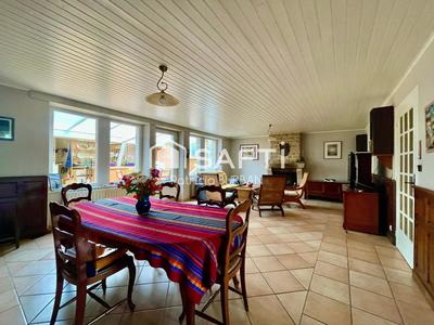 Maison - 205 m² - 8 pièces