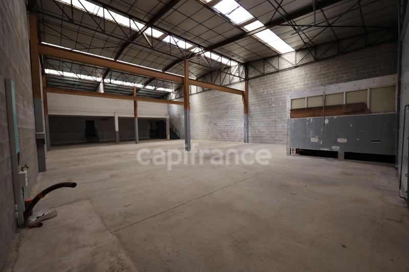 Local d'activité / Entrepôt - 577 m² - 1 pièce