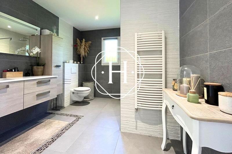 Maison - 157 m² - 6 pièces