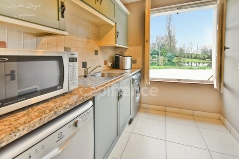 Maison - 228 m² - 8 pièces