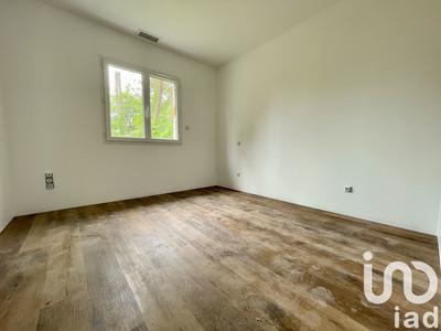 Maison - 99 m² - 4 pièces