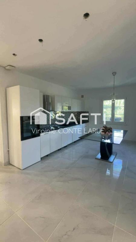 Maison - 228 m² - 6 pièces