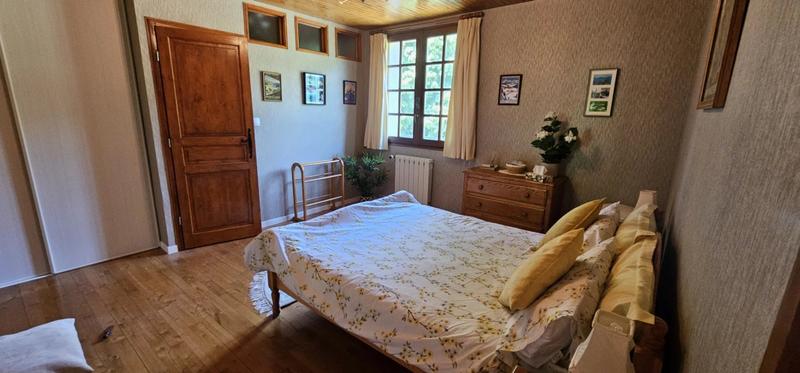 Maison - 212 m² - 9 pièces