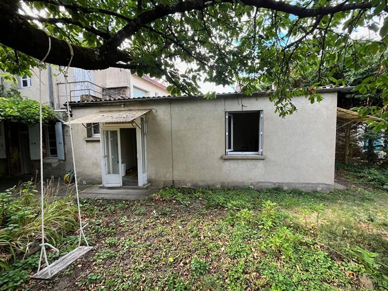 Maison - 200 m² - 9 pièces