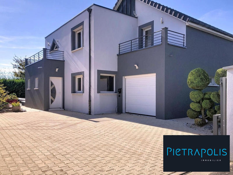 Maison contemporaine - 165 m² - 6 pièces