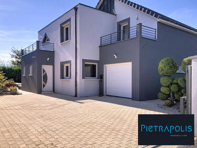 Maison contemporaine - 165 m² - 6 pièces