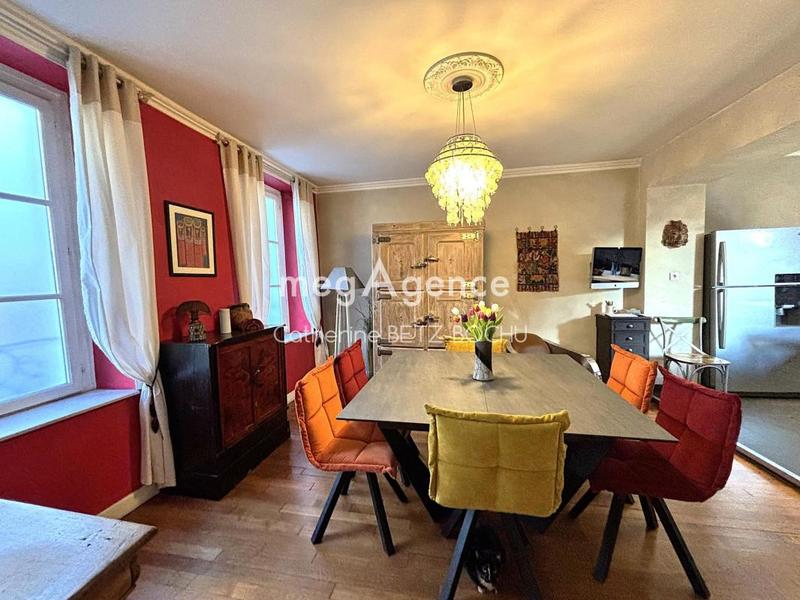Maison ancienne - 247 m² - 7 pièces