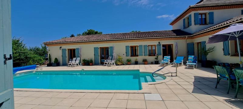 Maison - 400 m² - 8 pièces