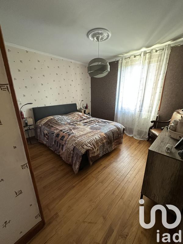 Maison - 180 m² - 8 pièces