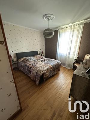 Maison - 180 m² - 8 pièces