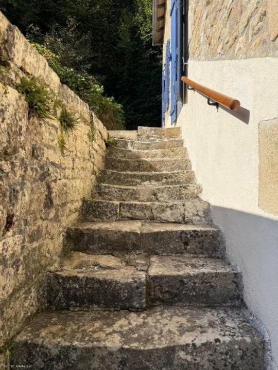 Maison en pierre - 99 m² - 5 pièces