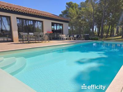 Maison - 232 m² - 7 pièces