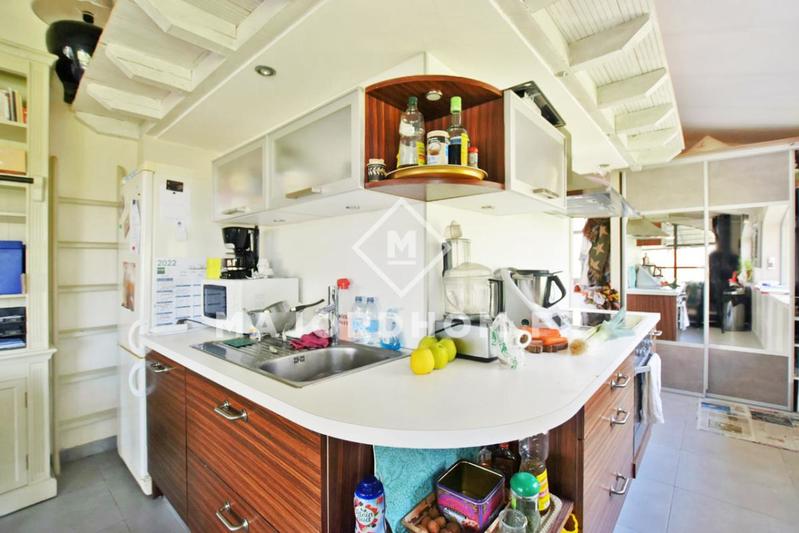 Maison - 211 m² - 6 pièces