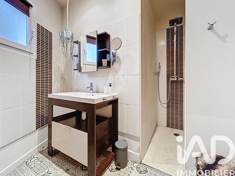 Maison - 270 m² - 9 pièces