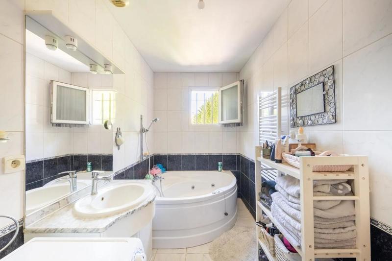 Maison - 118 m² - 4 pièces