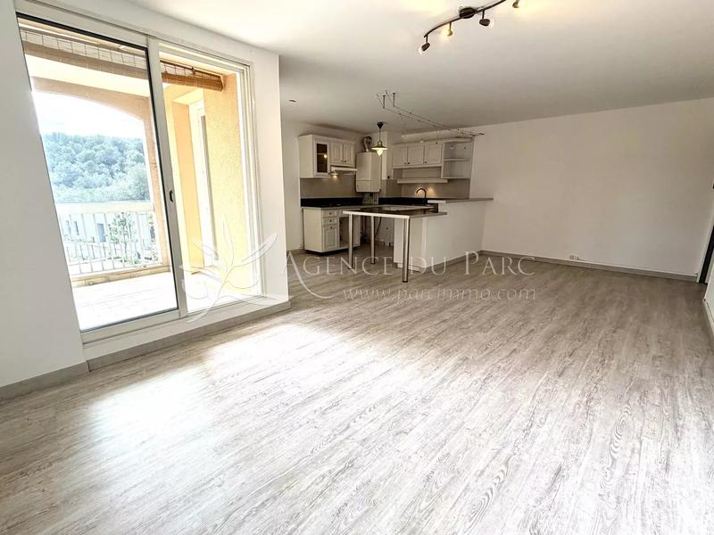 Appartement - 82 m² - 4 pièces