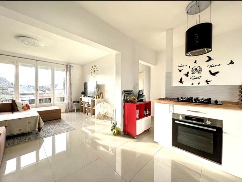 Maison - 80 m² - 5 pièces