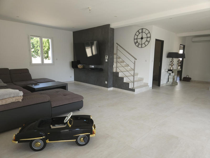 Villa - 240 m² - 8 pièces