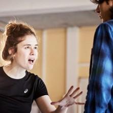 Cette Note Qui Commence au Fond de ma Gorge