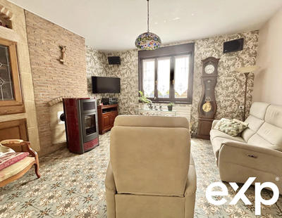 Maison traditionnelle - 209 m² - 8 pièces