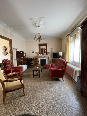 Maison - 180 m² - 8 pièces