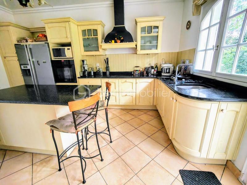 Maison - 175 m² - 7 pièces