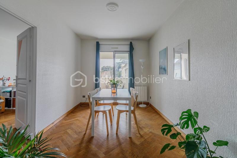 Appartement - 100 m² - 5 pièces