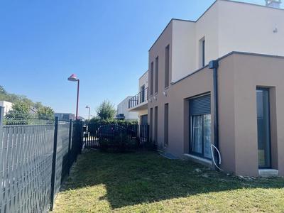 Maison traditionnelle - 180 m² - 4 pièces