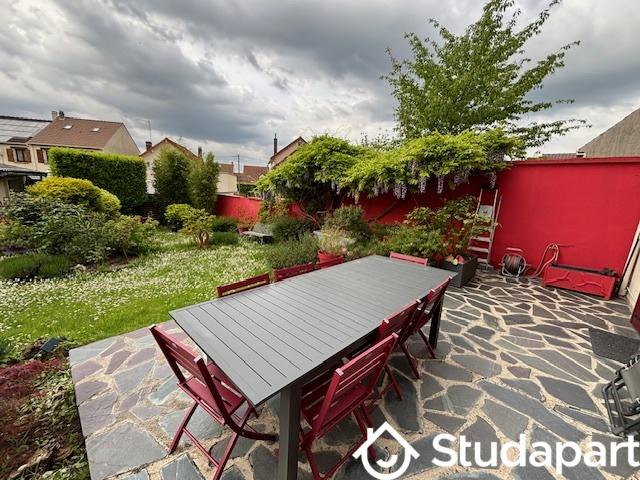 Chambre - 10 m² - 1 pièce