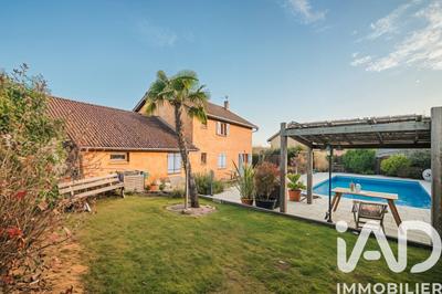 Maison - 166 m² - 6 pièces