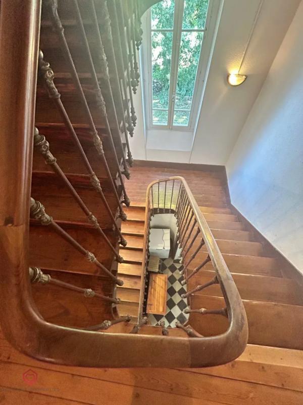 Maison - 180 m² - 6 pièces