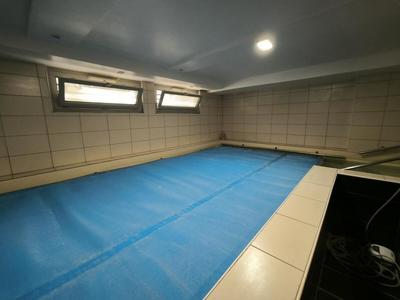 Local commercial - 252 m² - 11 pièces