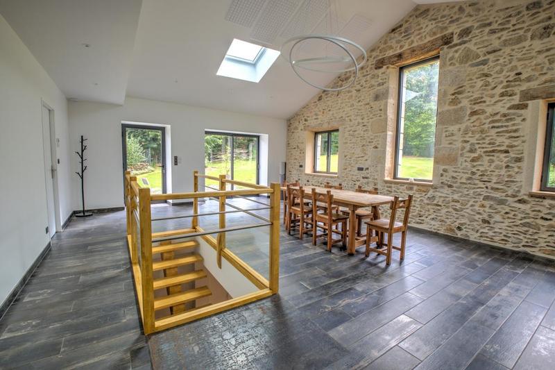 Propriété - 308 m² - 12 pièces