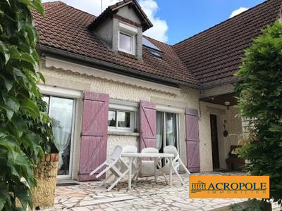 Maison - 182 m² - 10 pièces