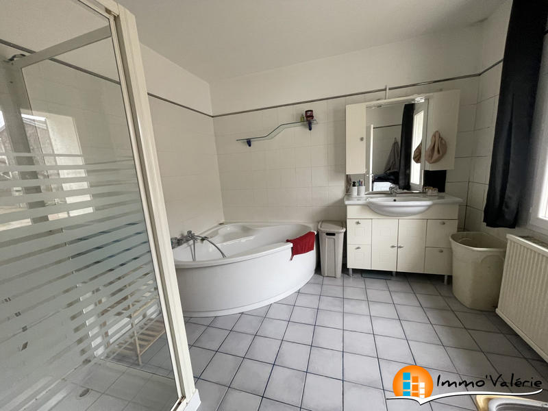 Maison - 185 m² - 6 pièces