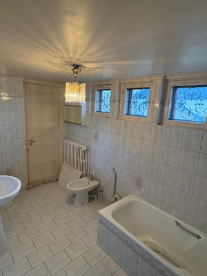 Maison - 150 m² - 11 pièces