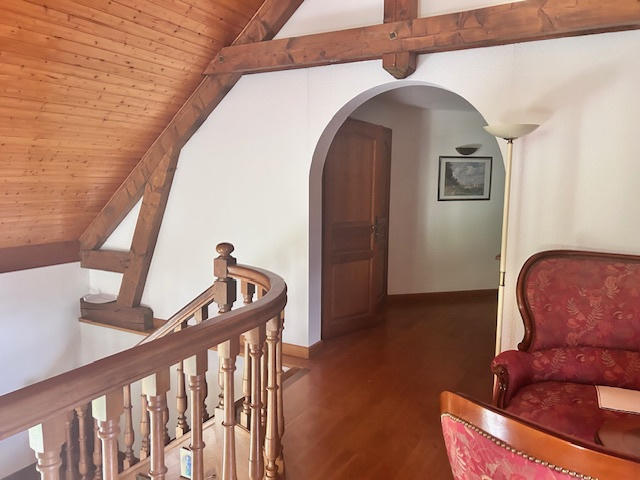 Villa - 197 m² - 9 pièces