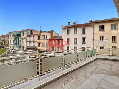 Appartement - 100 m² - 4 pièces