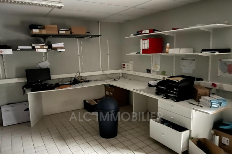 Local commercial - 1 060 m²