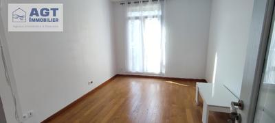Appartement - 72 m² - 5 pièces