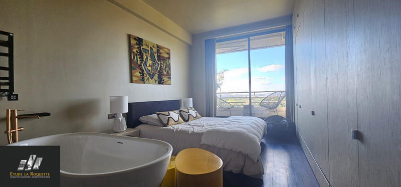 Appartement - 271 m² - 6 pièces