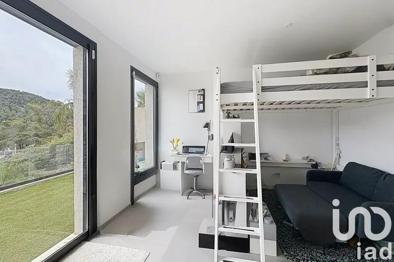 Maison - 142 m² - 6 pièces