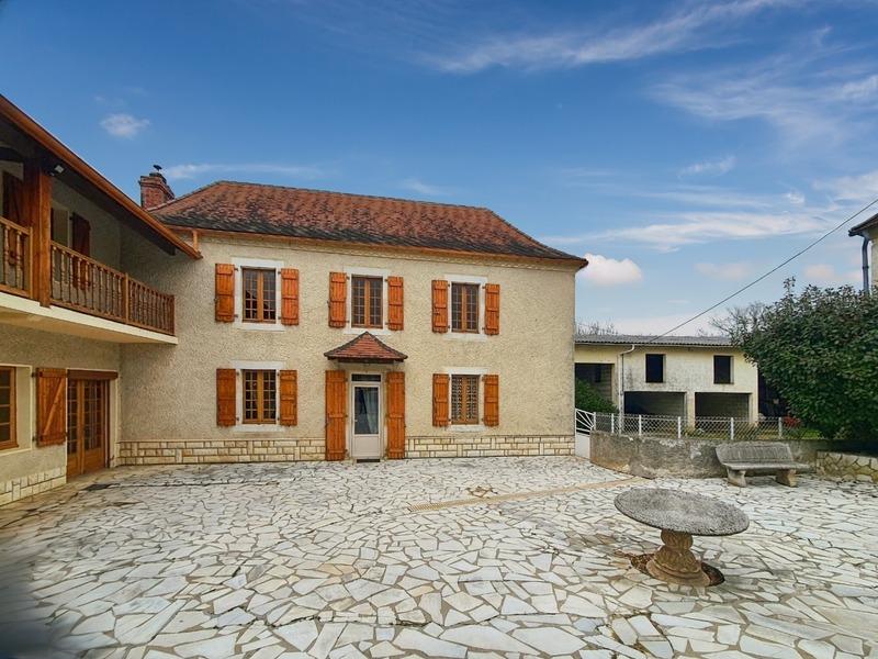 Maison de campagne - 237 m² - 8 pièces